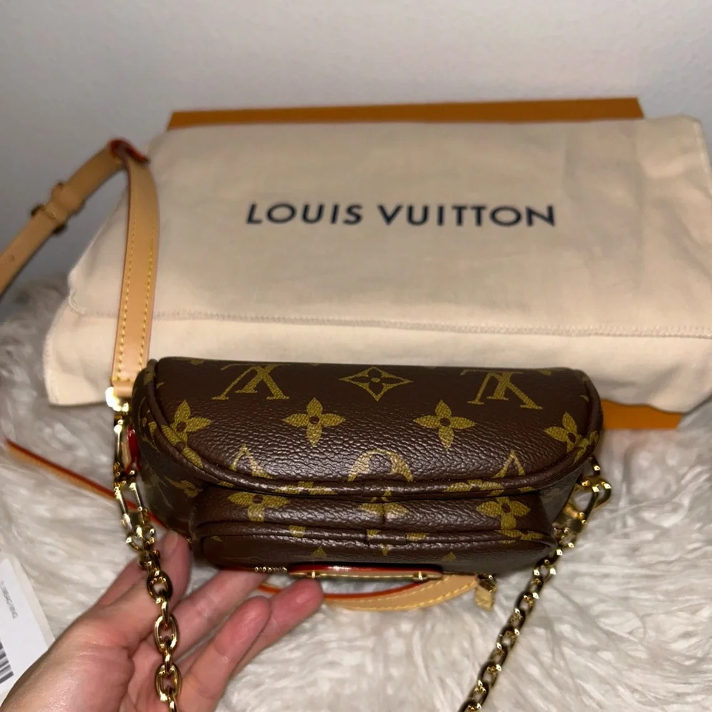 Brand new LV mini bum bag - Picture 13 of 15